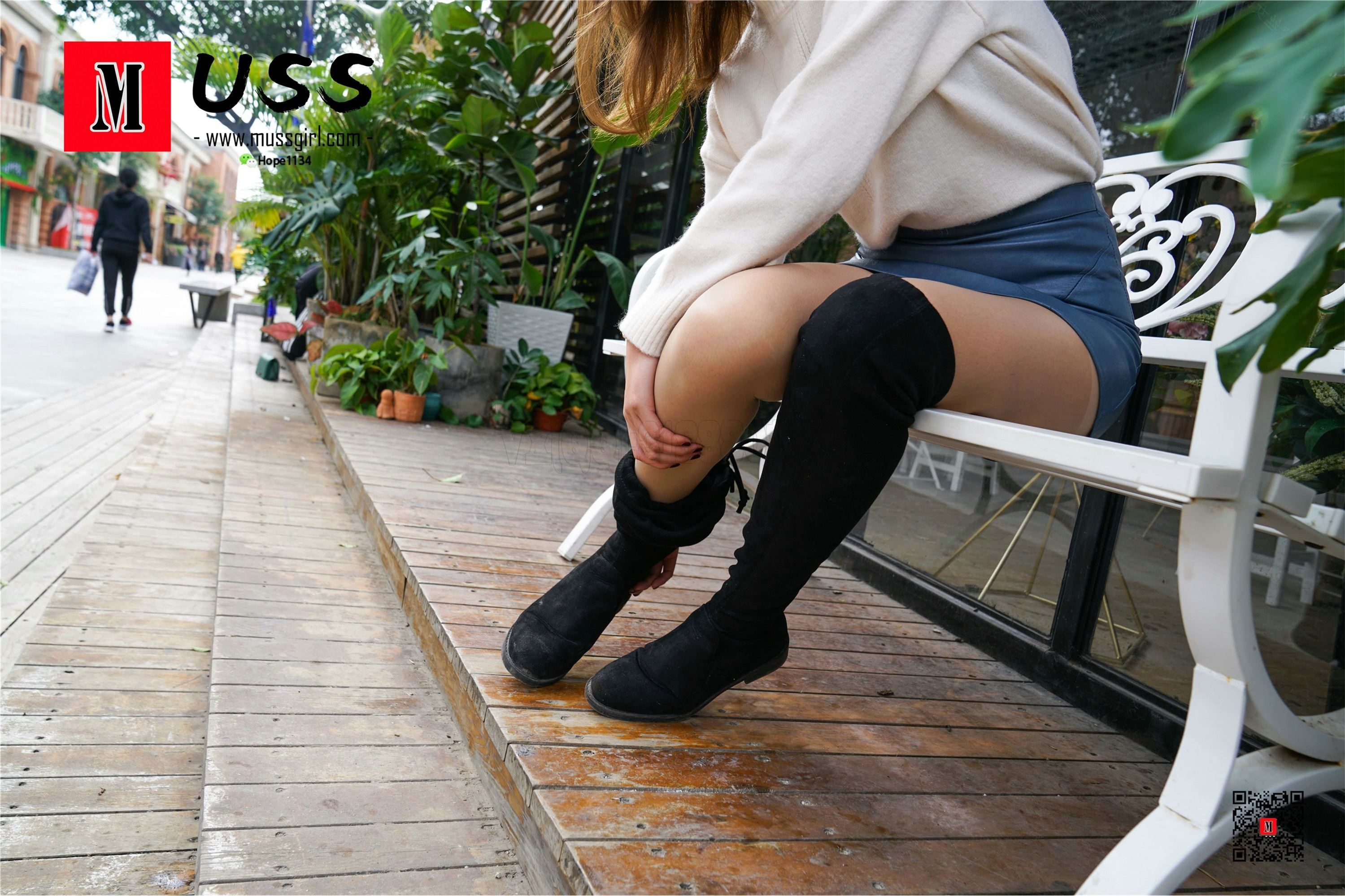 MussGirl慕丝女郎 NO.024 燕姐我就爱拖鞋穿鞋咋啦